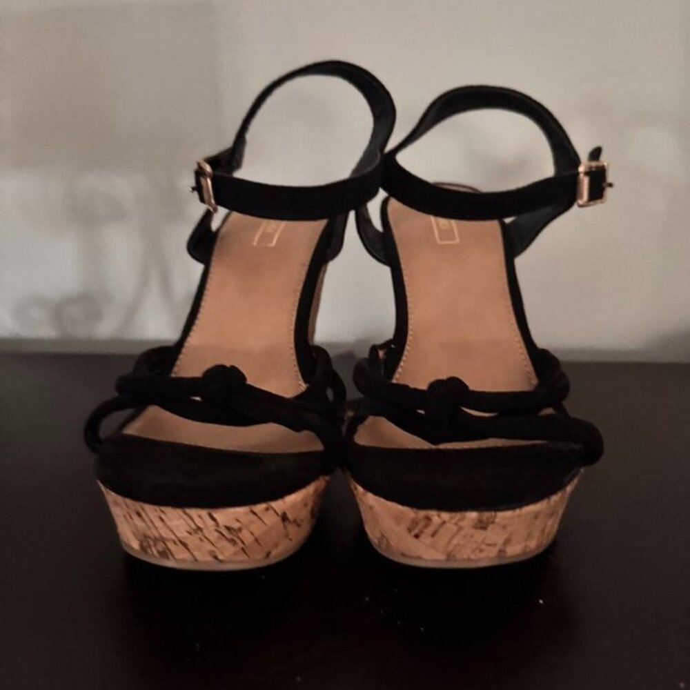 Yoki cork wedge heel ankle strip sandals size 8.5